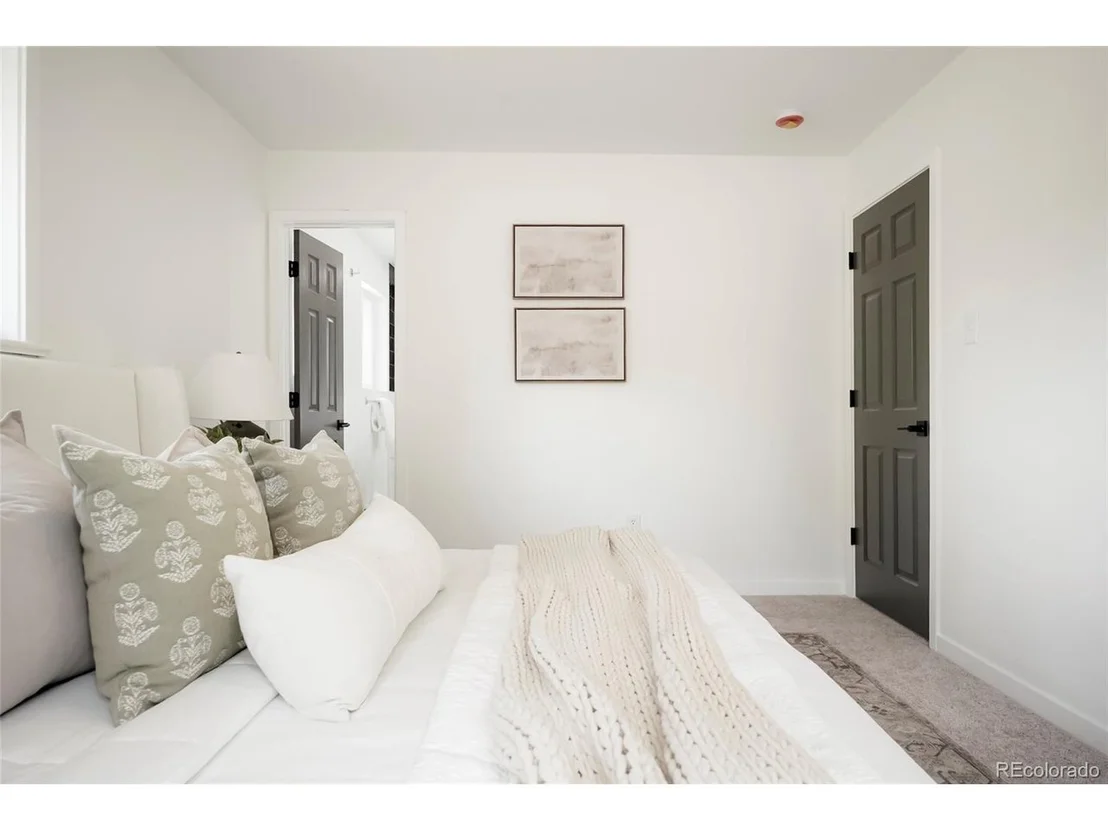 Photo of 3352 Vivian Dr