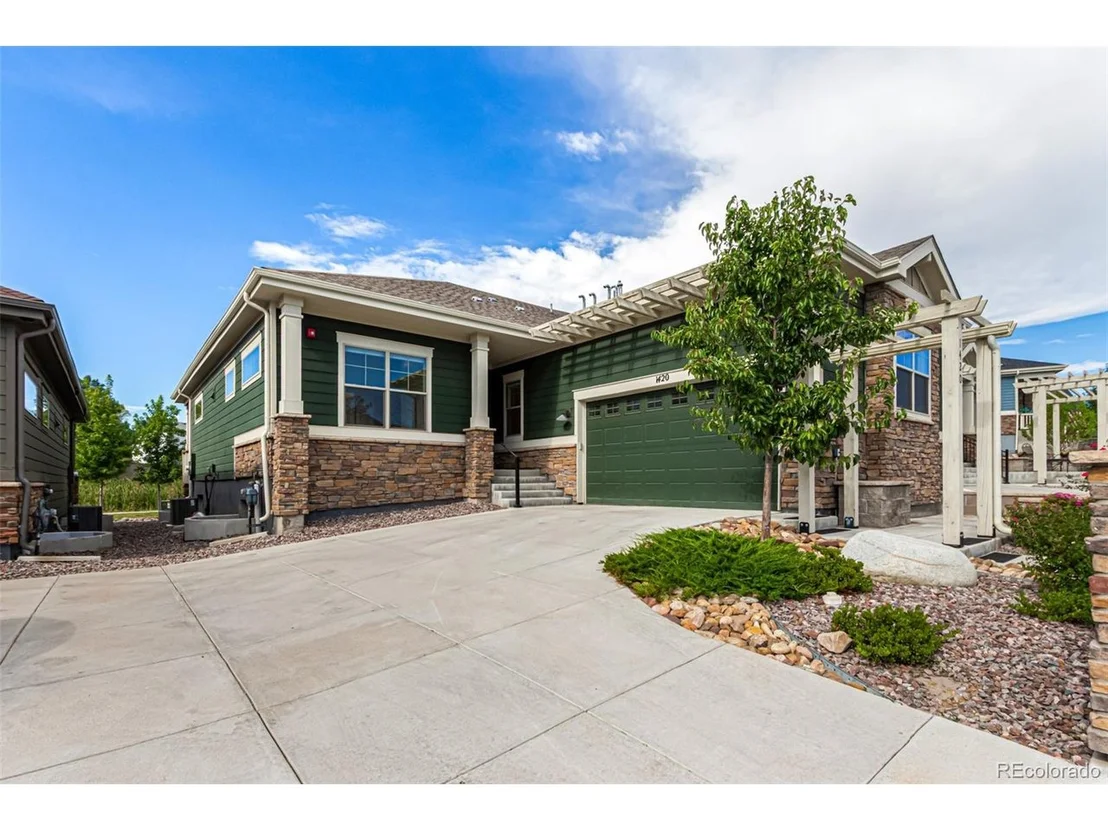 Photo of 1420 Lanterns Ln