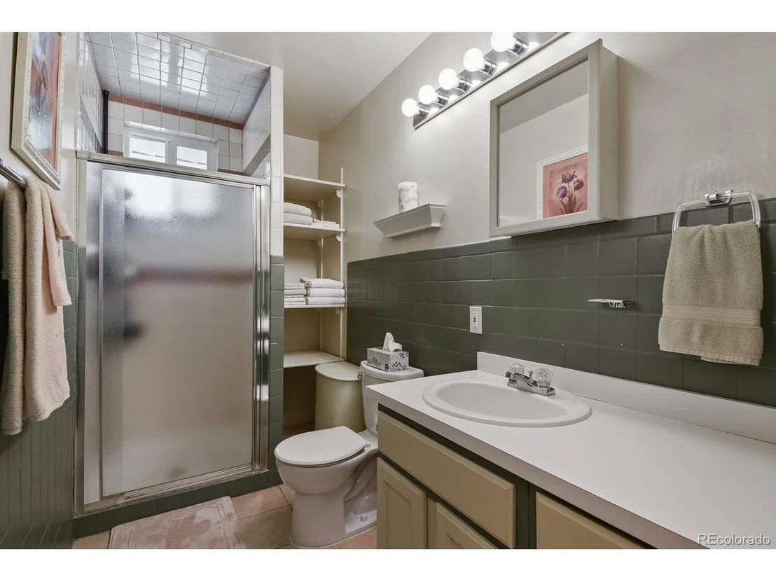 Photo of 332 Lilac Cir
