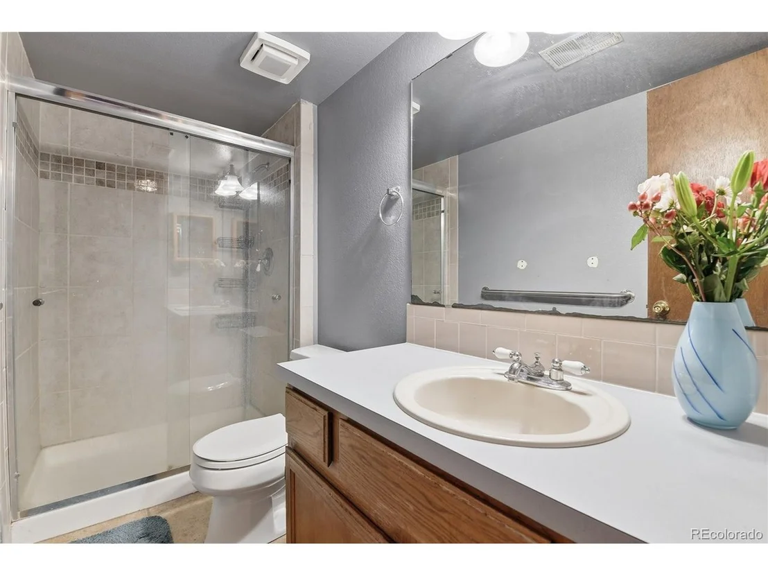 Photo of 450 N 9th Pl