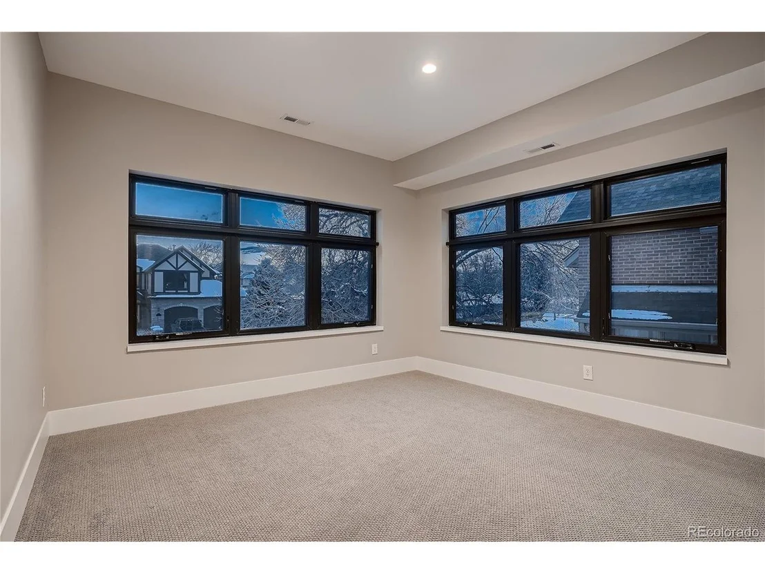 Photo of 364 Grape St