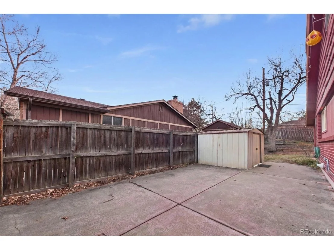 Photo of 9738 Sierra Dr