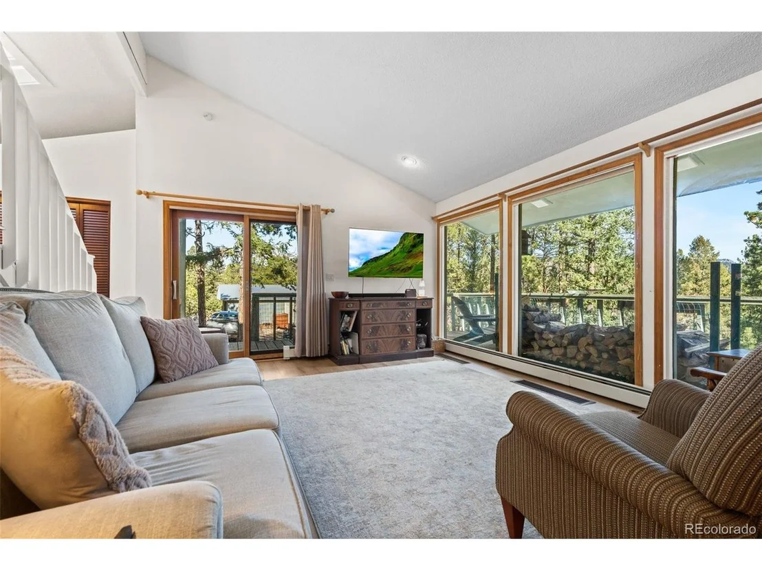 Photo of 20 Long Ridge Dr