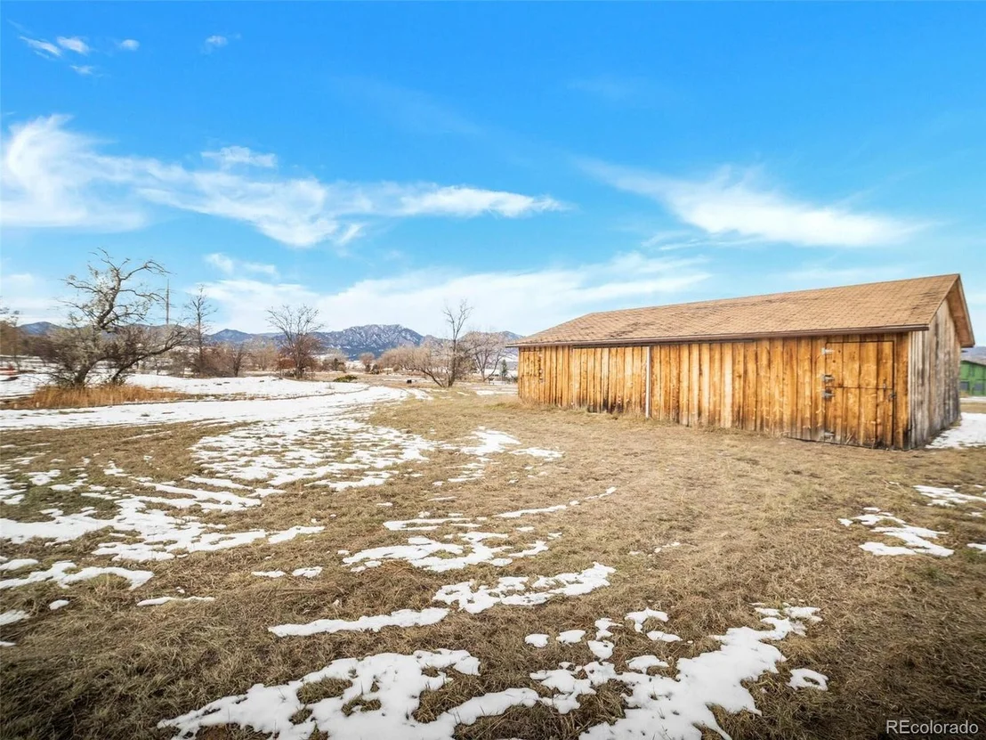 Photo of 996 Paragon Dr