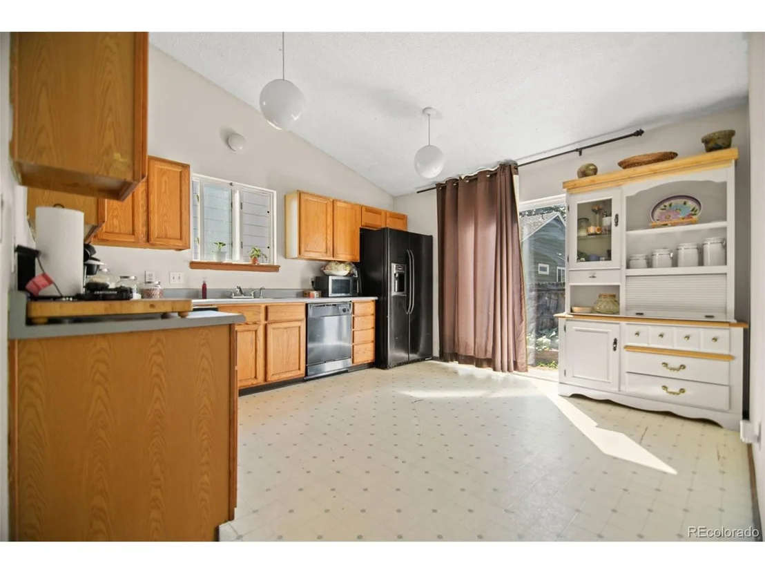 Photo of 10061 Tejon Way