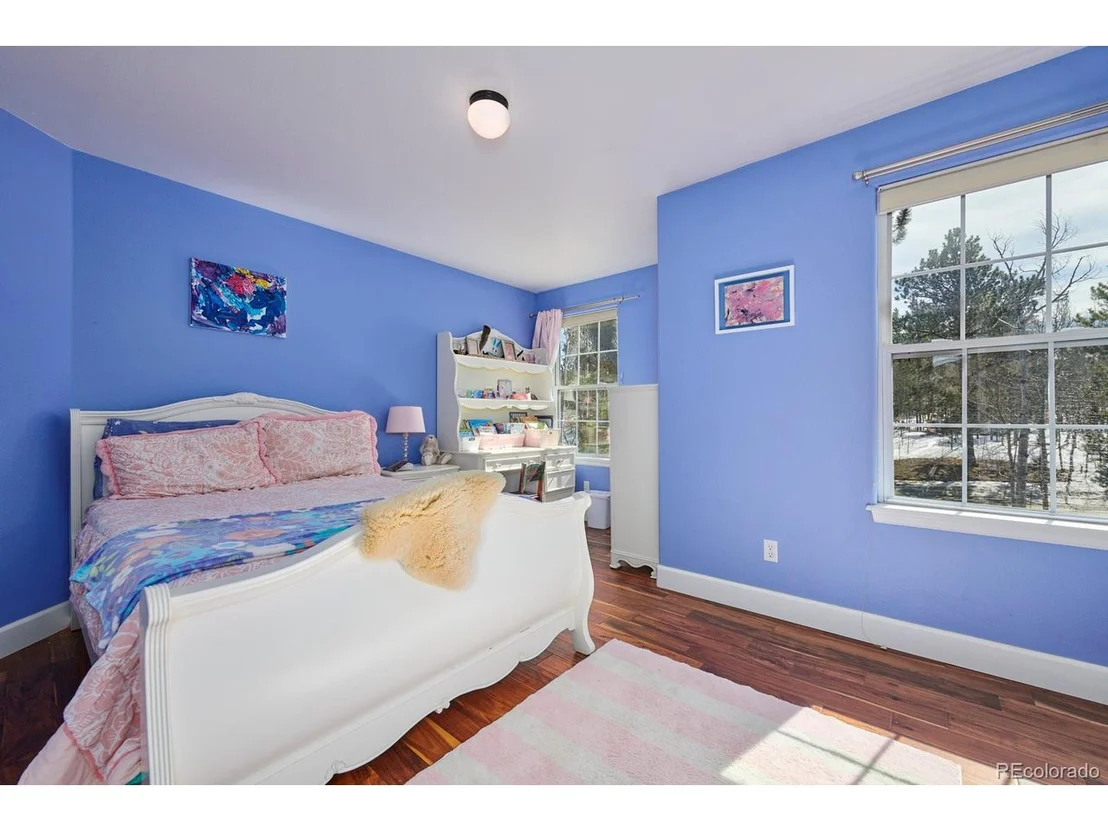 Photo of 459 Aspen Ln