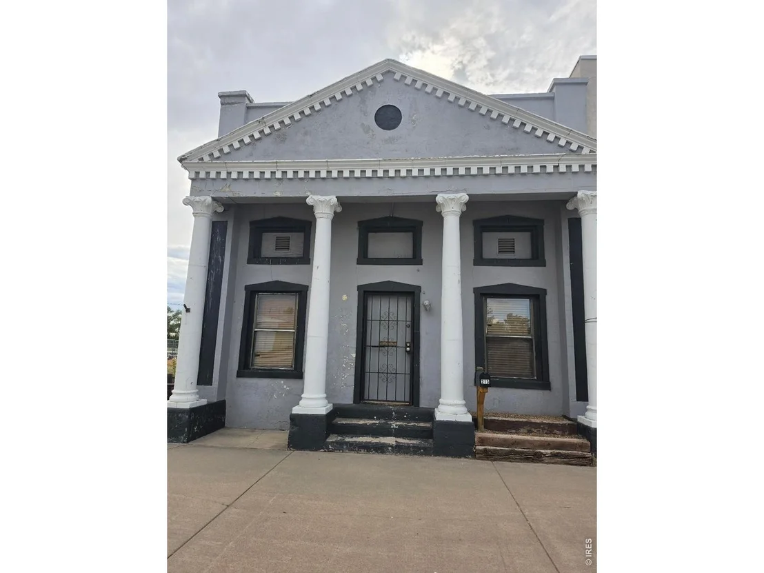 Photo of 213 Main St