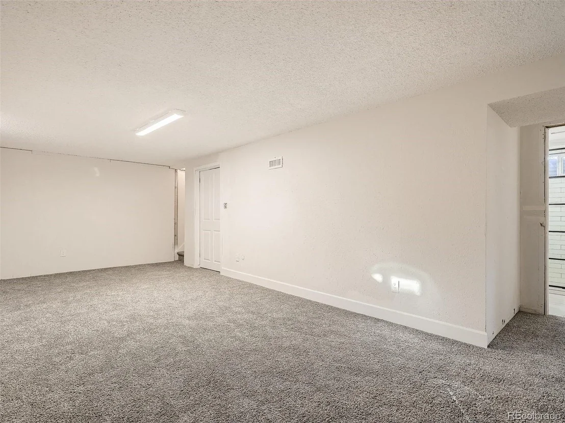 Photo of 6571 Benton Cir