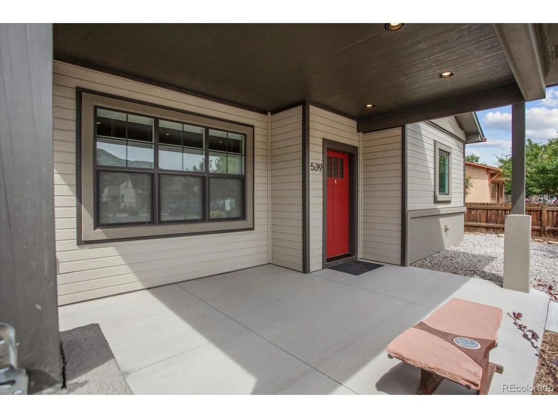 Photo of 539 W 2nd St