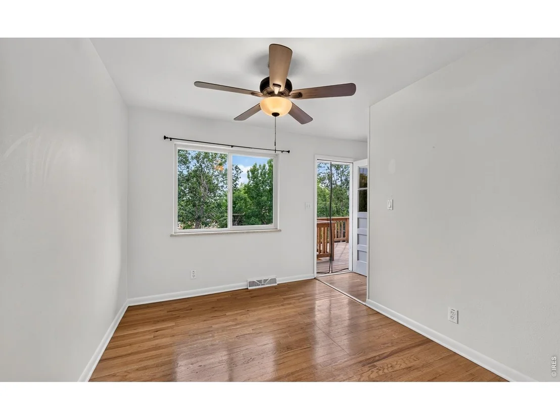 Photo of 3735 Emerson Ave