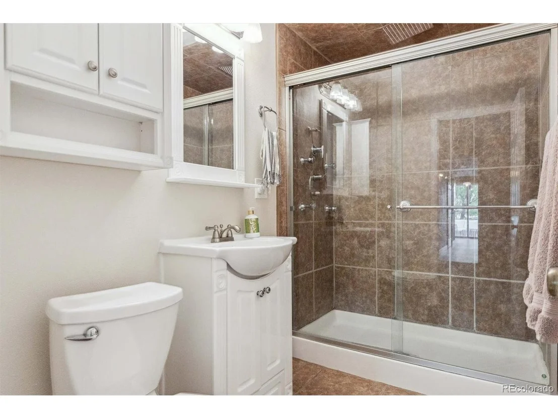 Photo of 10535 Laurelglen Cir