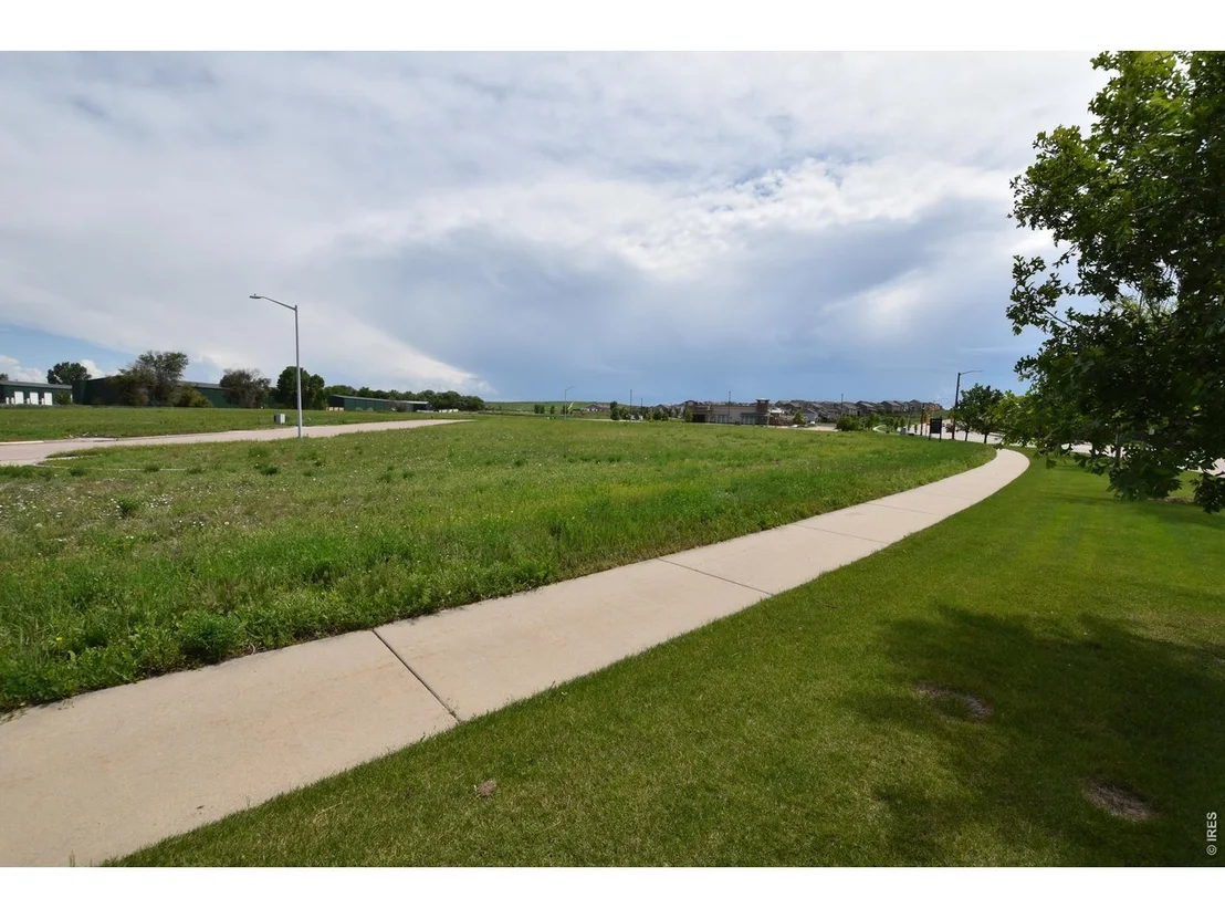 Photo of 320 Crossroads Blvd