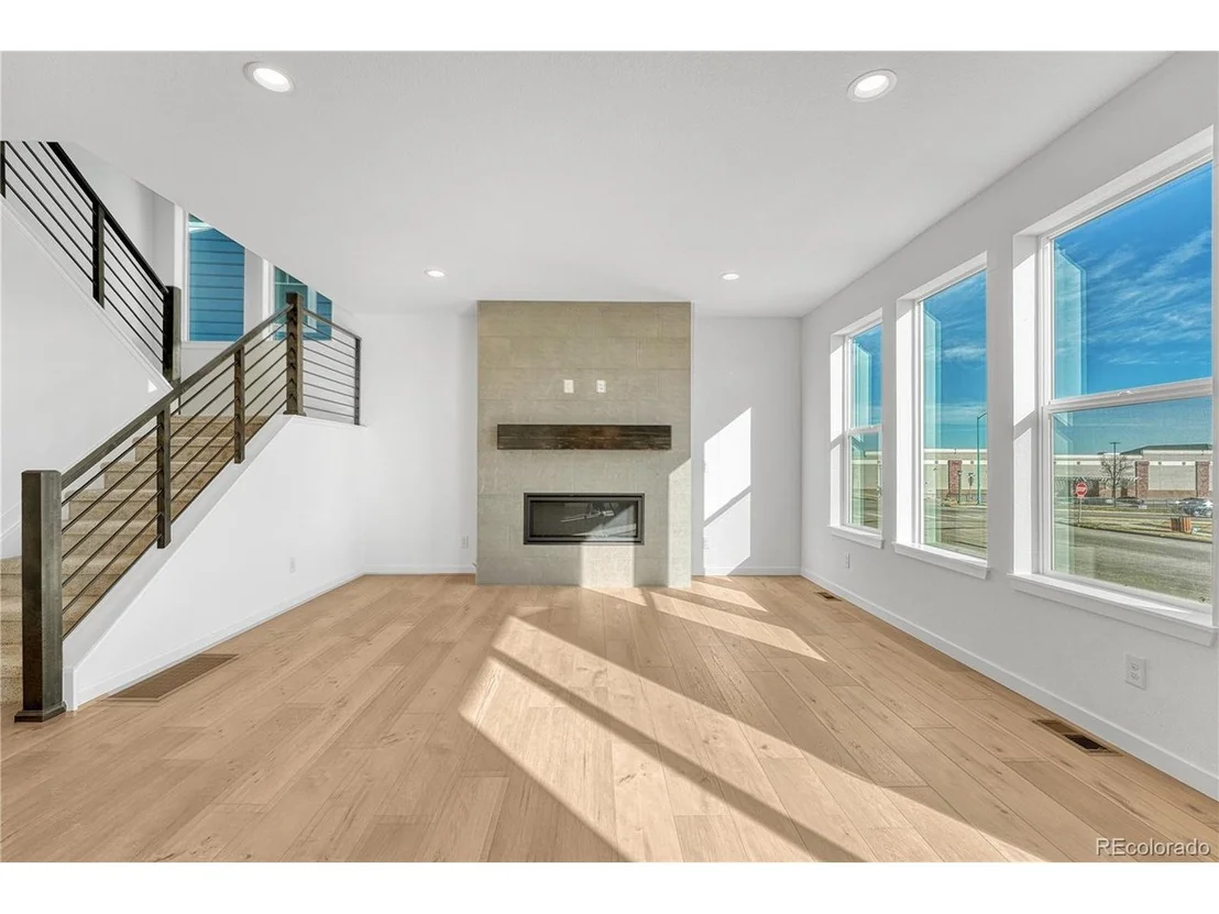 Photo of 246 Mohawk Cir