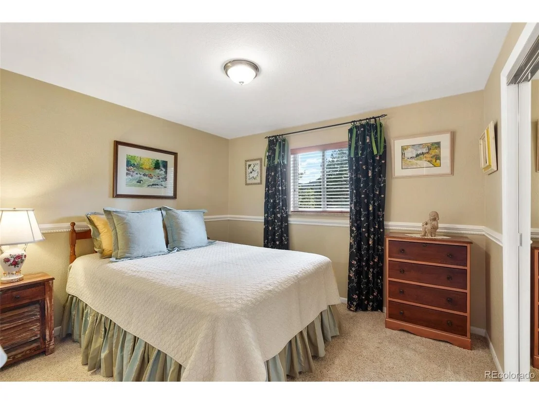 Photo of 6561 Valley Cir