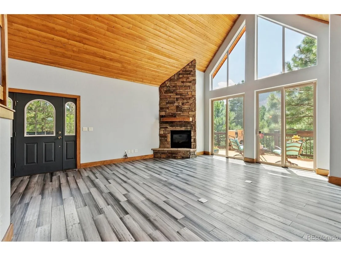 Photo of 4755 Delaware Dr