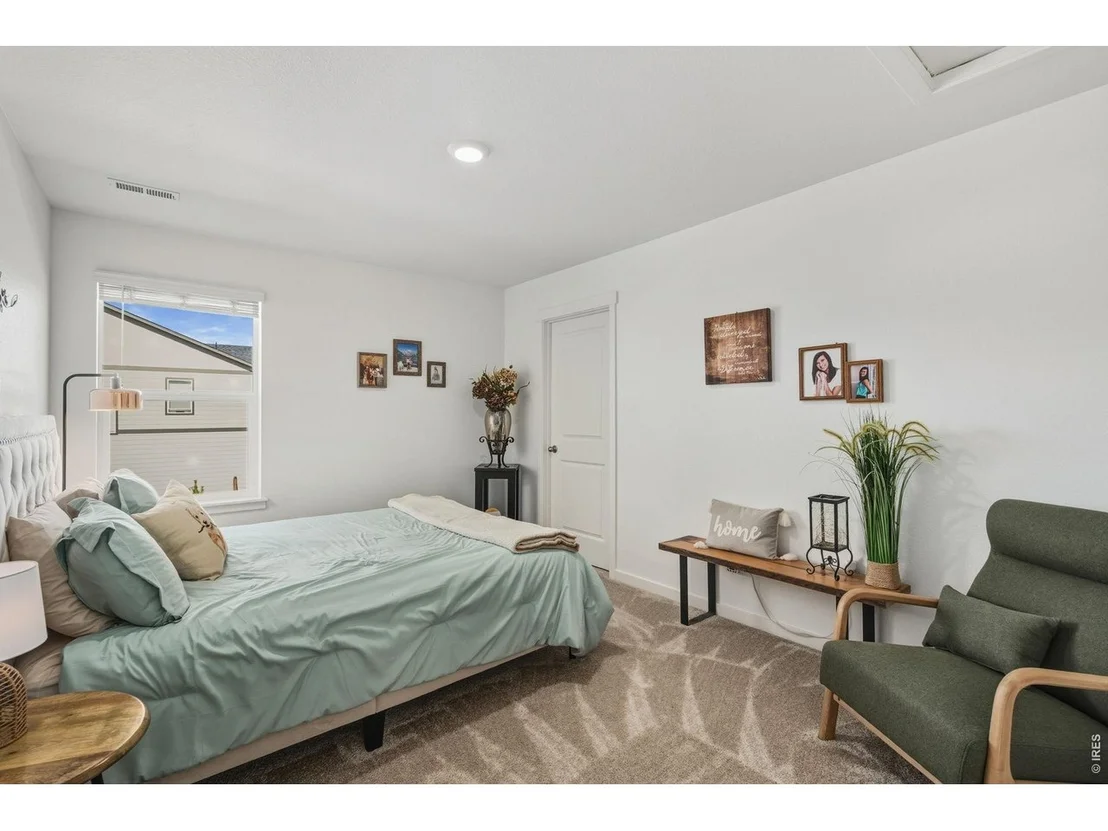 Photo of 438 Bluebird Rd