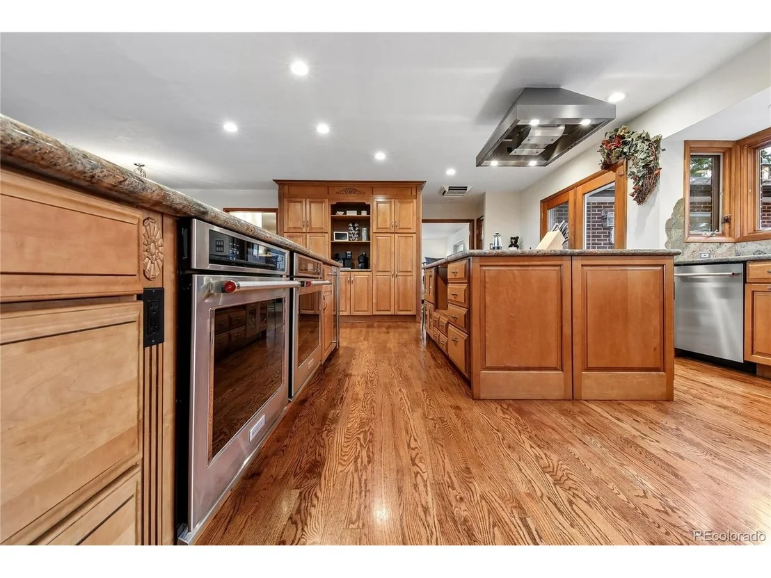 Photo of 239 Dekker Dr