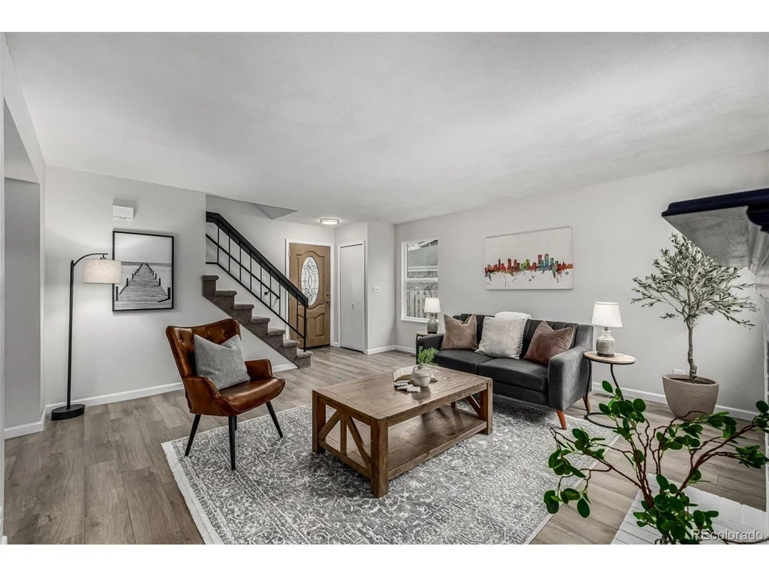 Photo of 7143 Fenton Cir