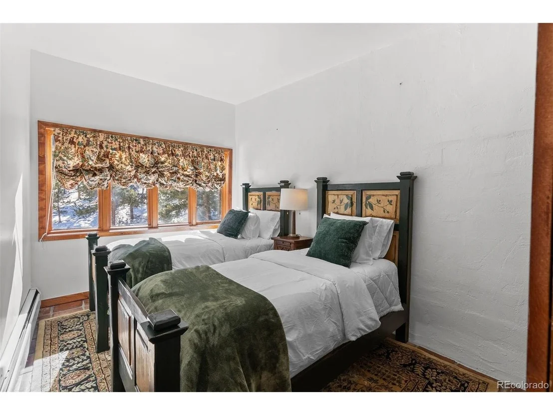 Photo of 1053 Red Moon Rd