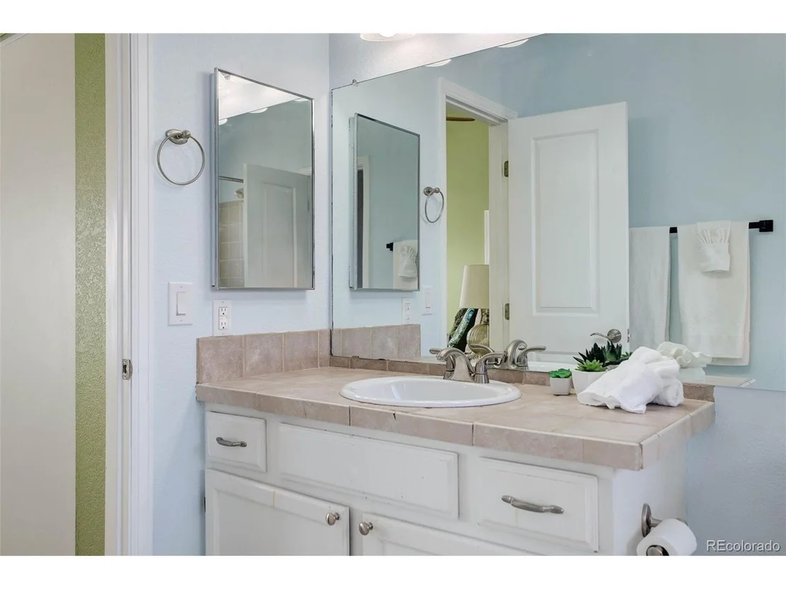 Photo of 4822 S Tower Way