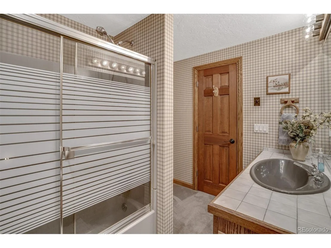 Photo of 836 Valley Rd