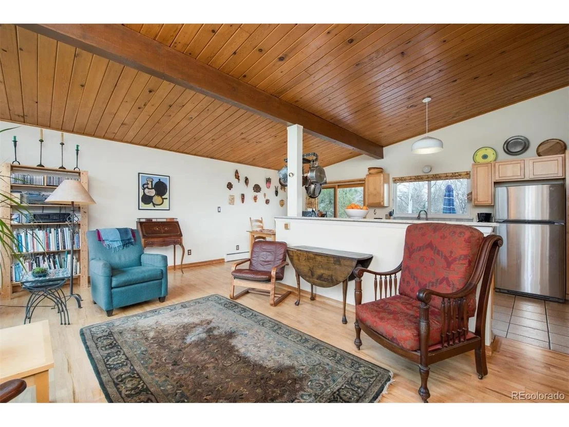Photo of 2855 Carnegie Dr