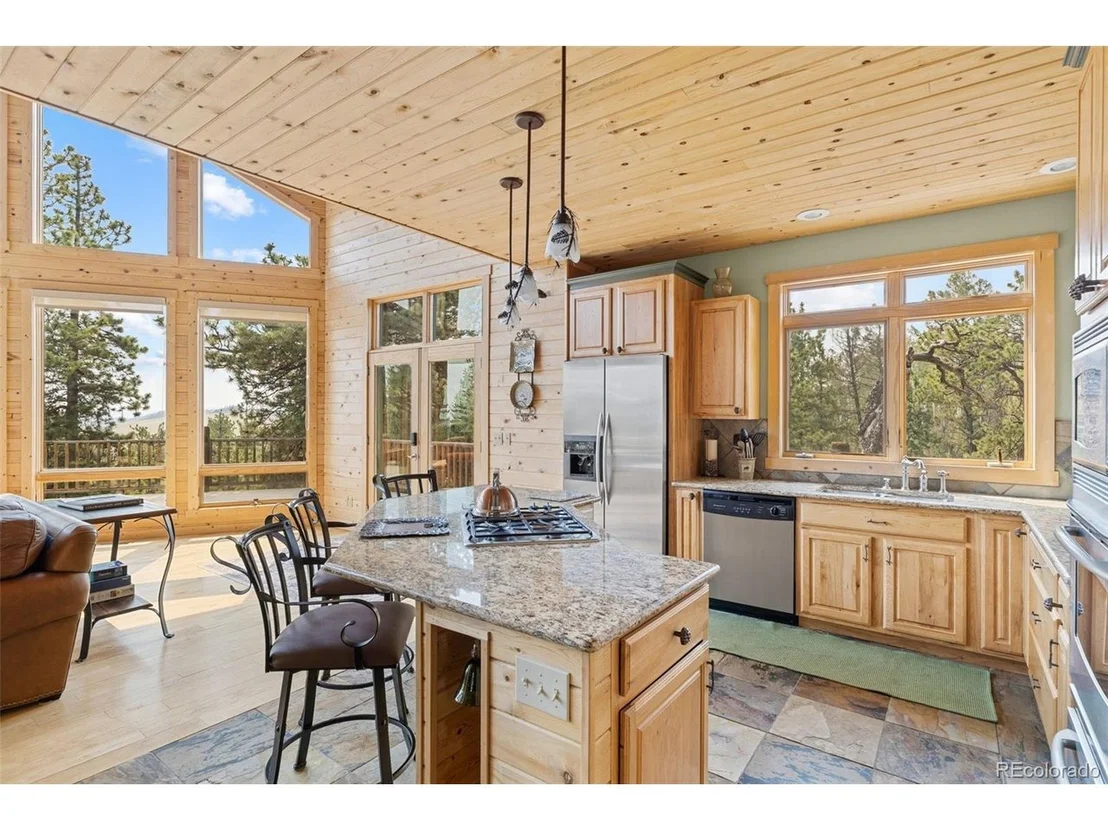 Photo of 559 Bellows Rd