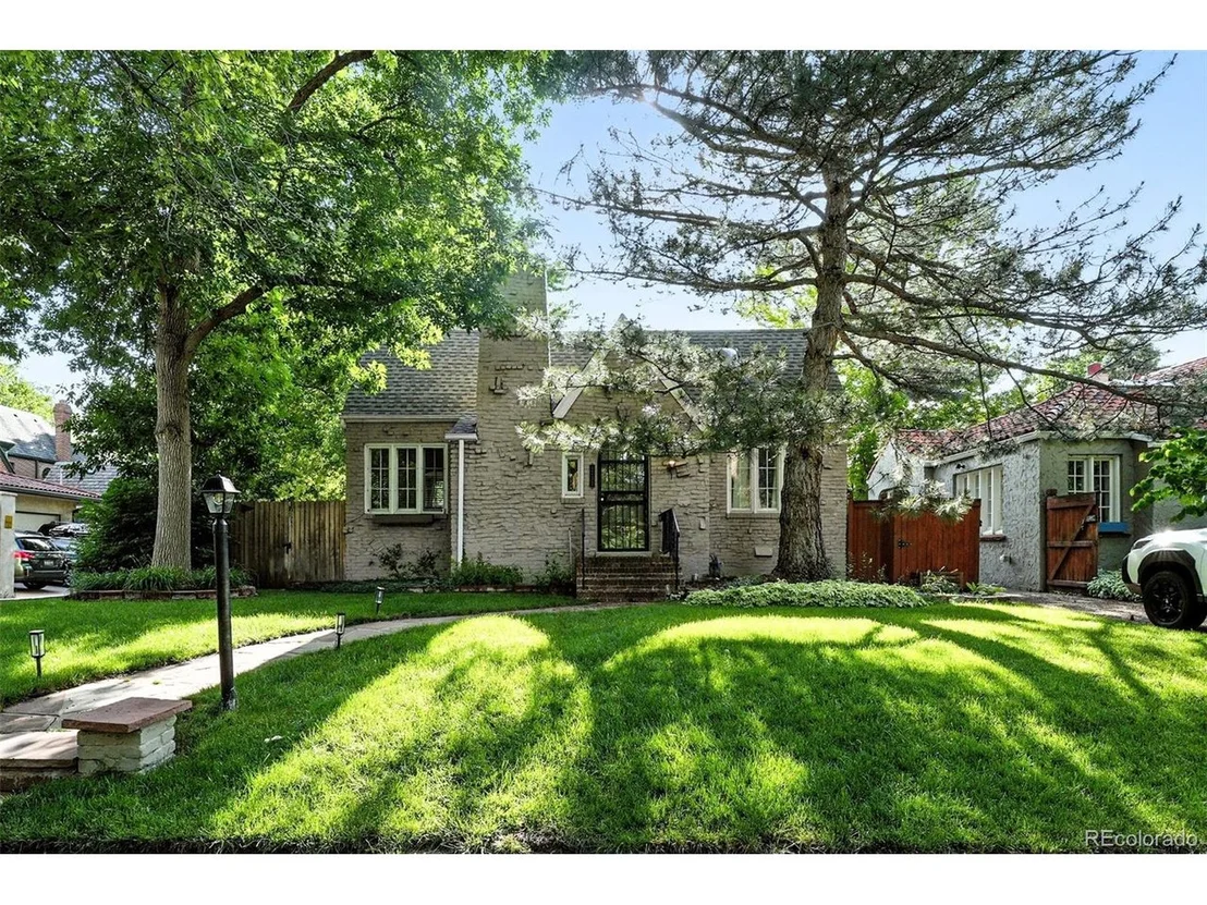 Photo of 1731 Locust St