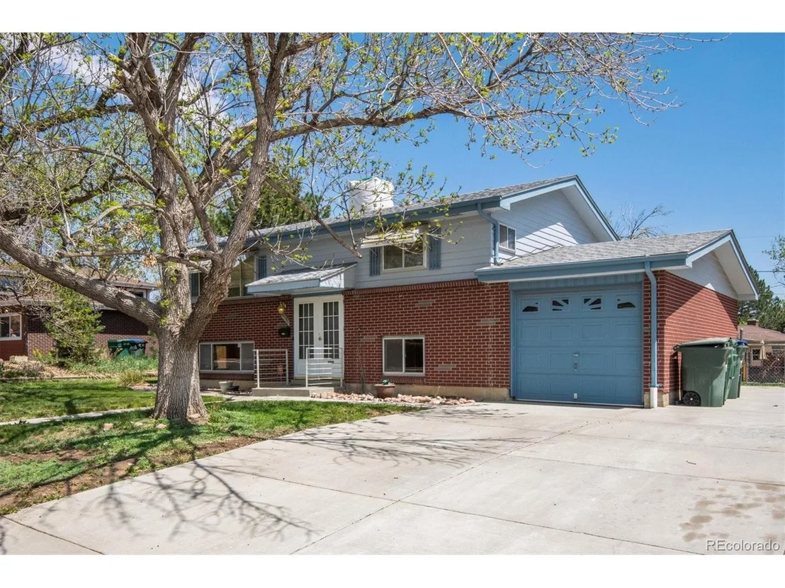 Photo of 9598 Lou Dr