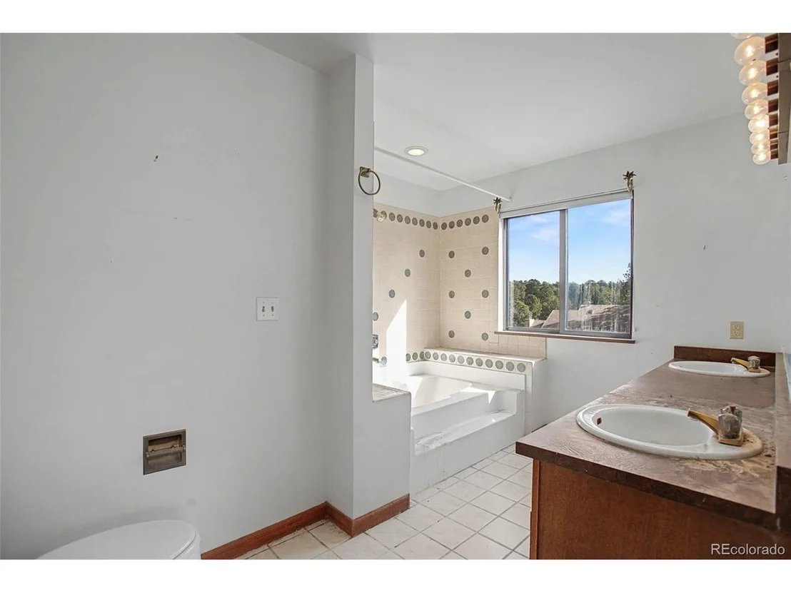 Photo of 5765 Thunder Hill Rd