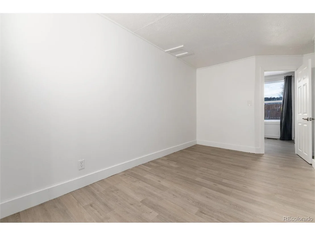 Photo of 550 Castello Ave