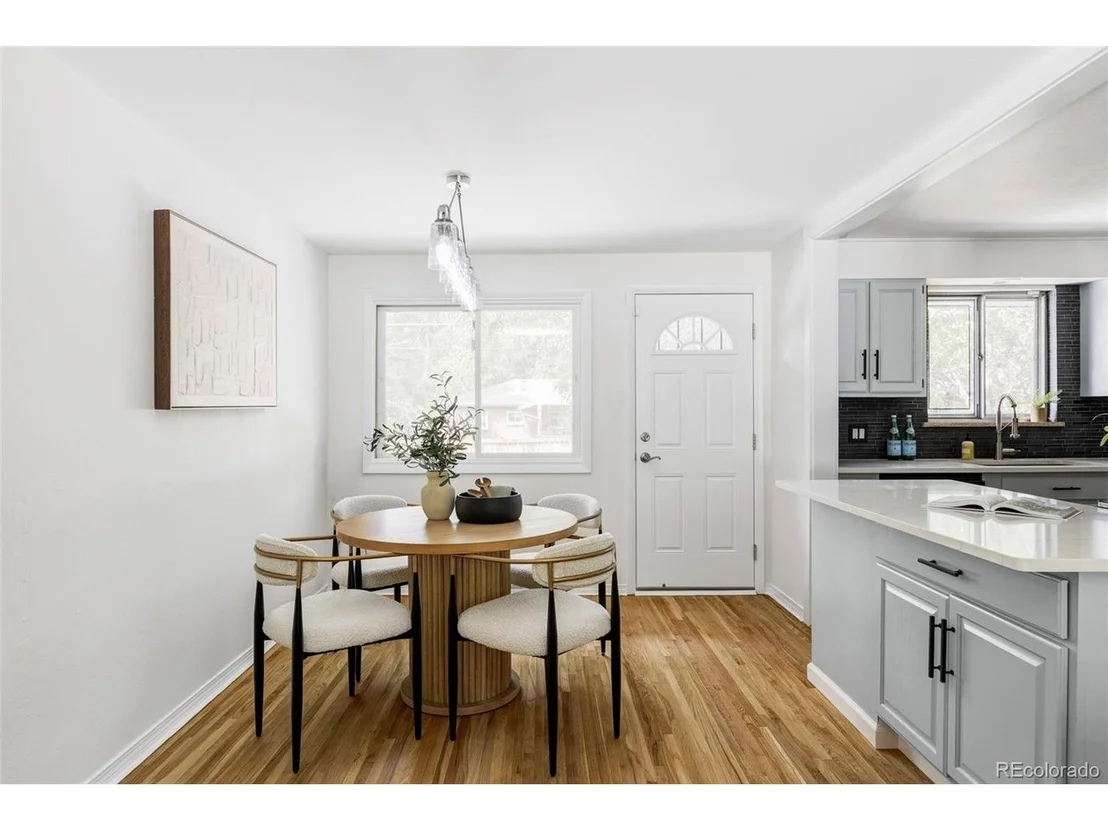 Photo of 6563 Iris St