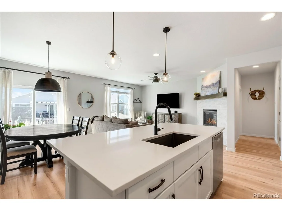 Photo of 353 Mount Rainier St