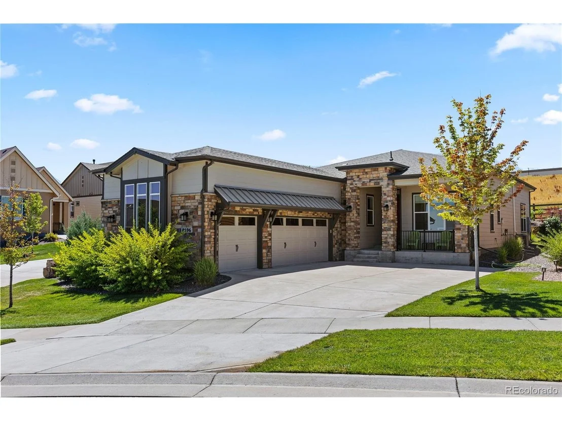 Photo of 8596 Holman Cir