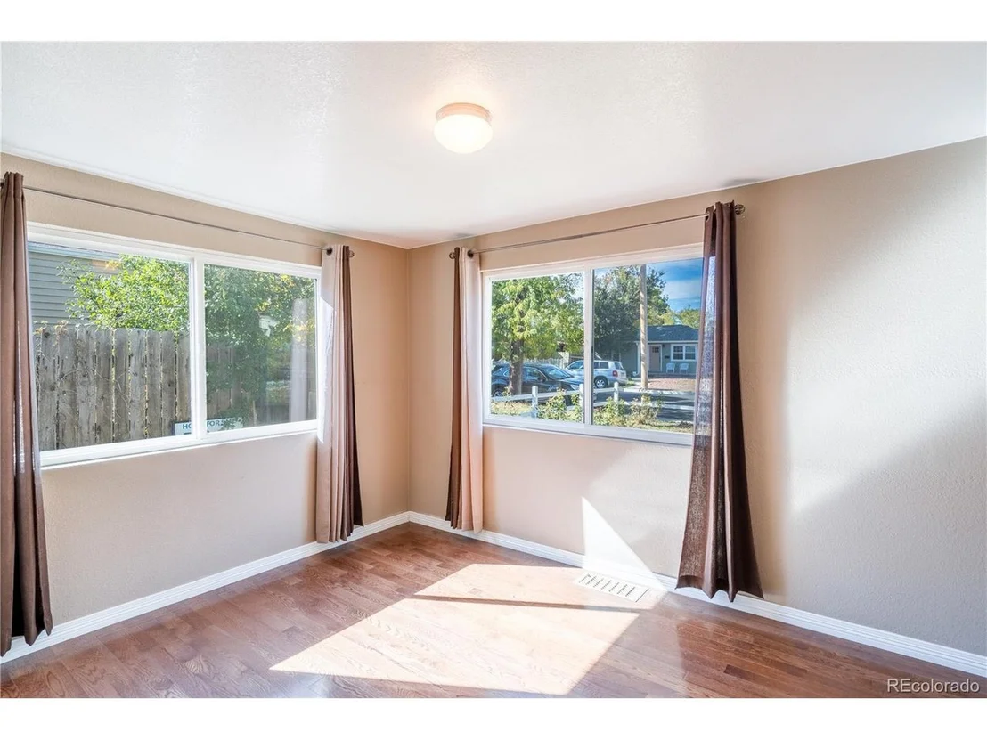 Photo of 1124 Newark St