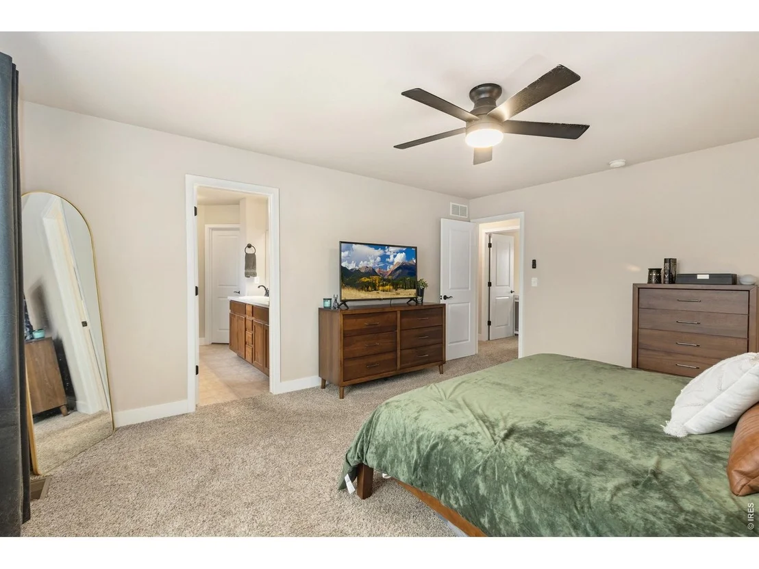 Photo of 2286 Golden Way