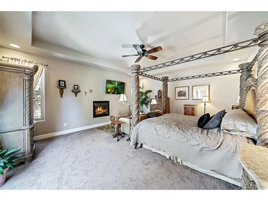 Photo of 1399 Gore Cir