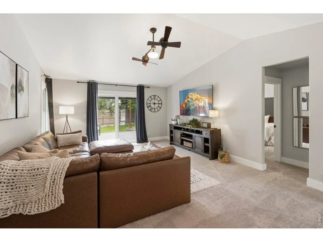 Photo of 245 Plum Ct
