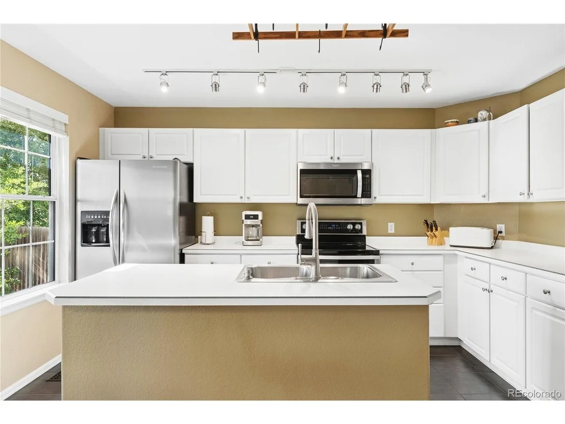 Photo of 423 Pinewood Cir