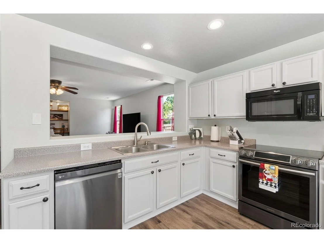 Photo of 727 Willow Dr