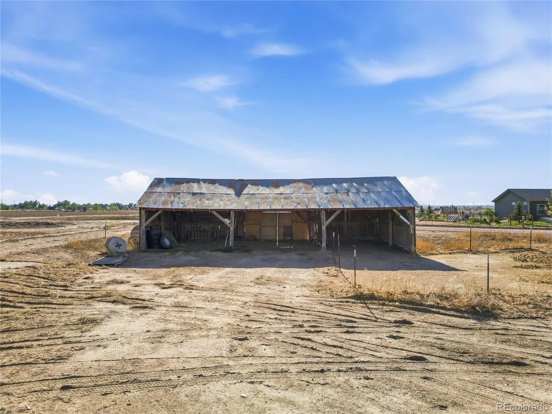 Photo of 40527 County Road 37