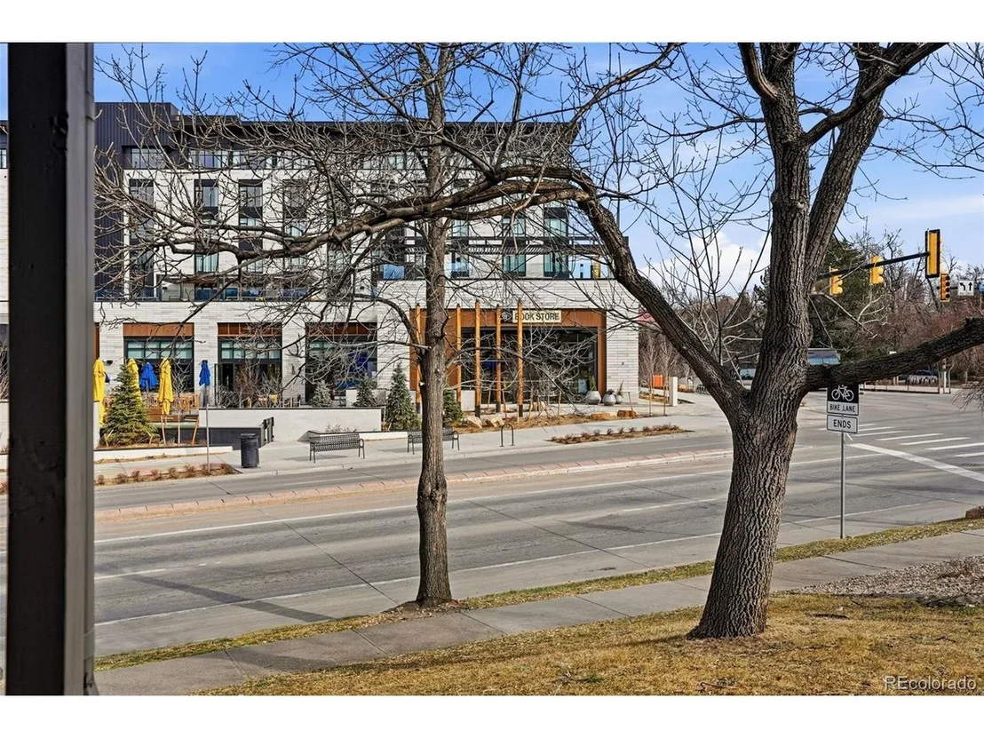 Photo of Unit 206 at 1405 Broadway