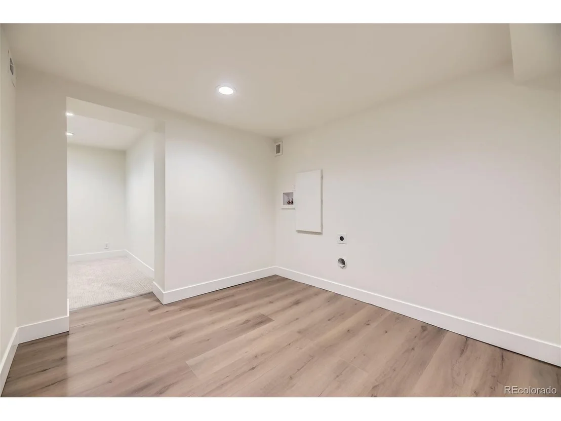 Photo of 7250 N Hyperion Way