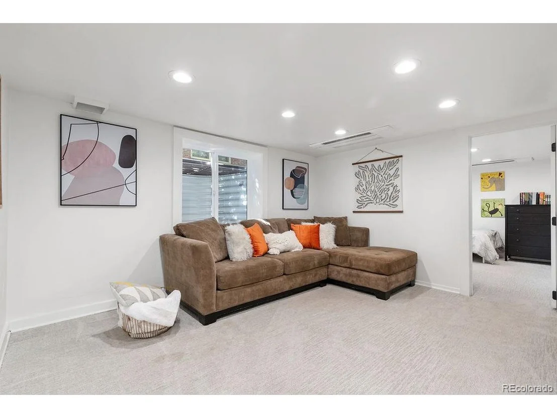 Photo of 3036 W 40th Ave