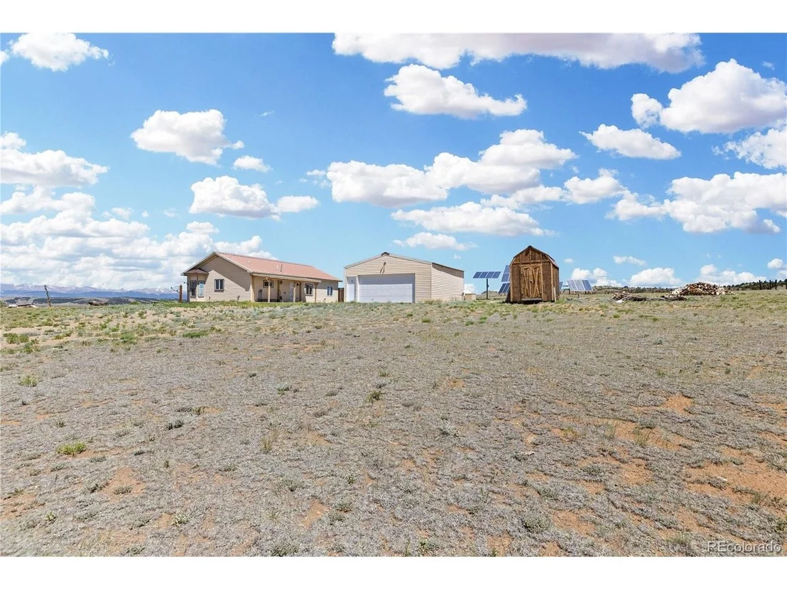 Photo of 1421 Larimer Rd