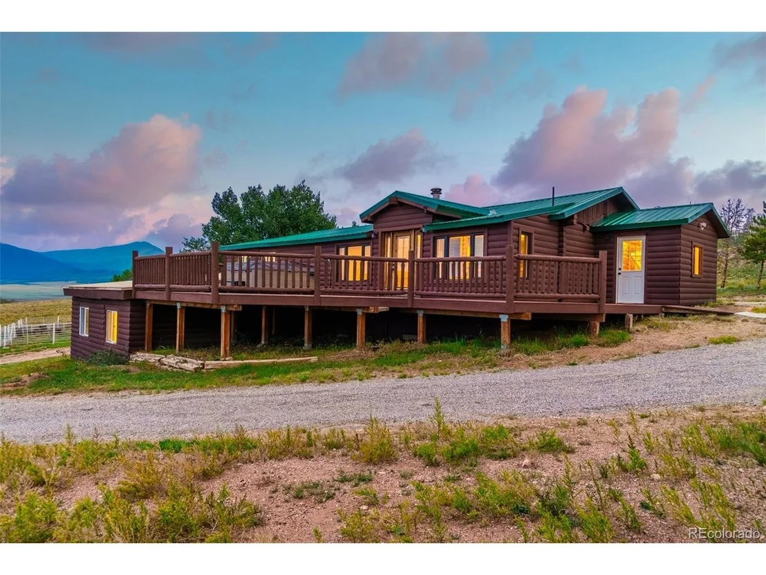 Photo of 395 Georgia Dr