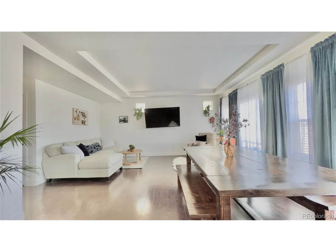 Photo of 1097 Acadia Cir