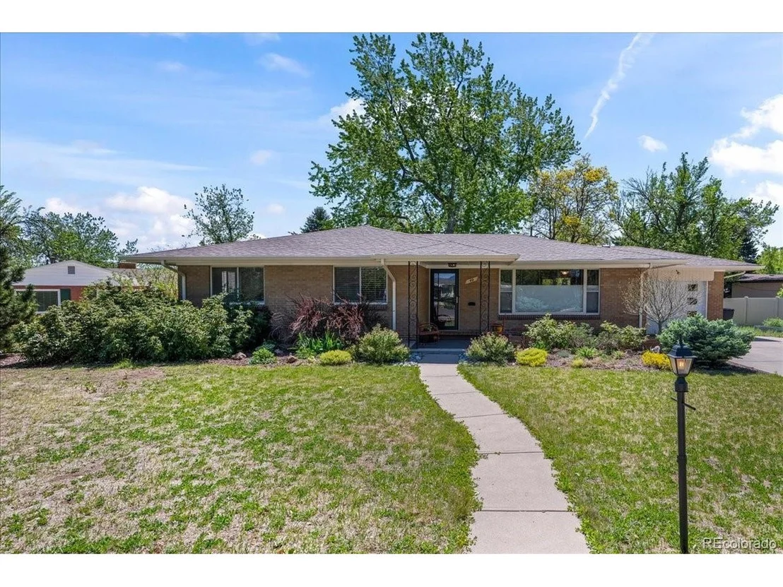 Photo of 40 Skyline Dr