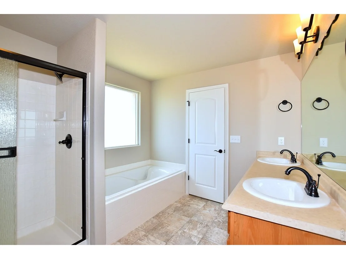 Photo of 2424 Juno Ln