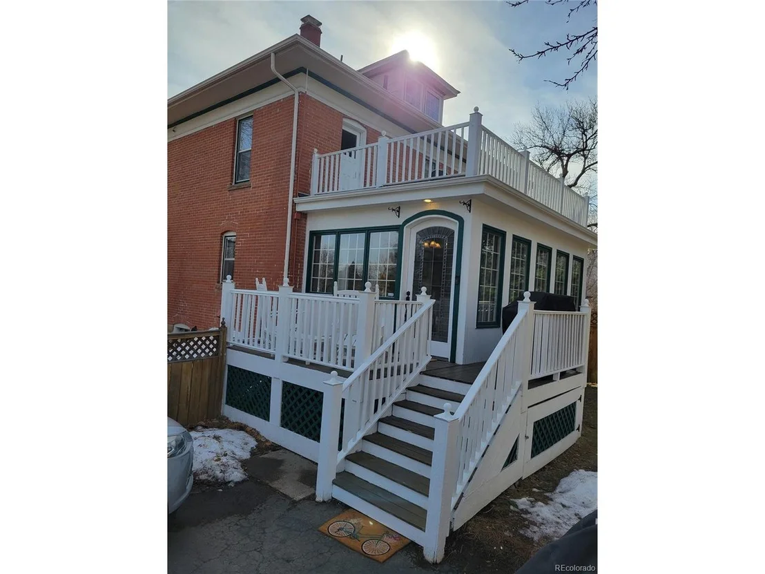 Photo of 1905 Iris Ave